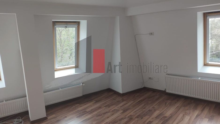 Vilă Occidentului - birou sau locuintă - Poză 19