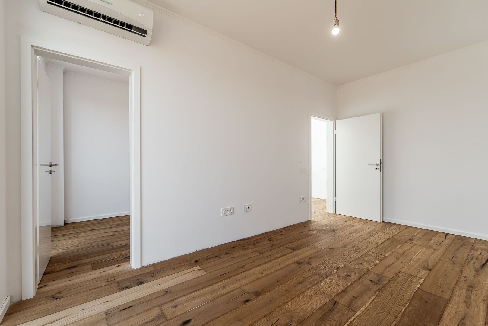 Casa NOUA tip duplex - Complex AFI ARAD - COMISION 0 - Poză 6