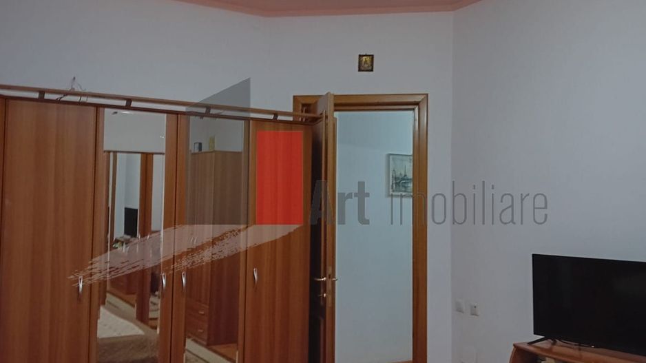 APARTAMENT 3 CAMERE SEBASTIAN - Poză 3