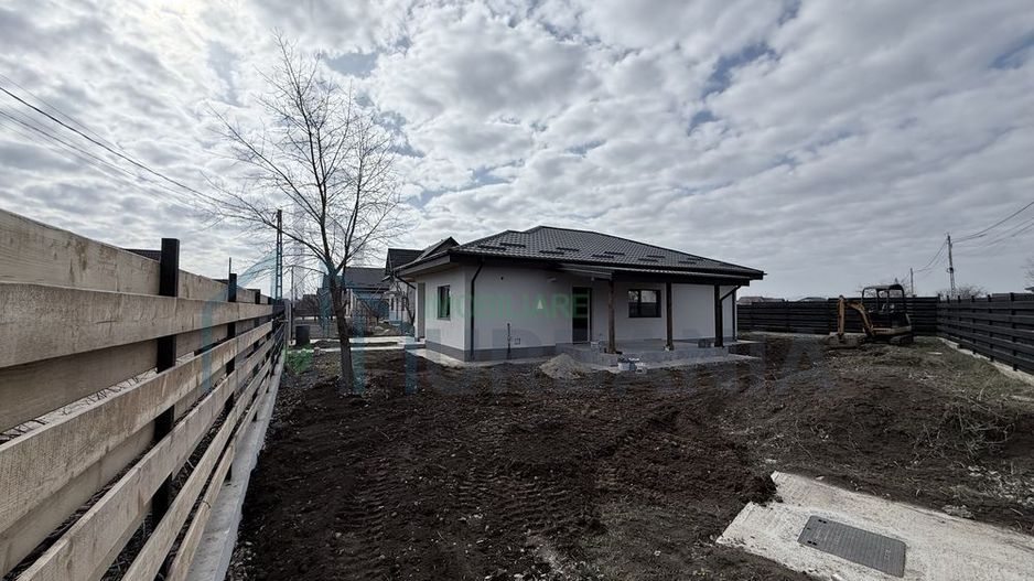 Casă parter modernă, Vorovesti (Valea Ursului), 110 mp, 3 dormitoare, teren 577 mp - Poză 2