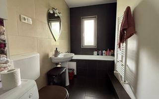 Apartament de vânzare 3 camere strada Rozelor - Poză 4