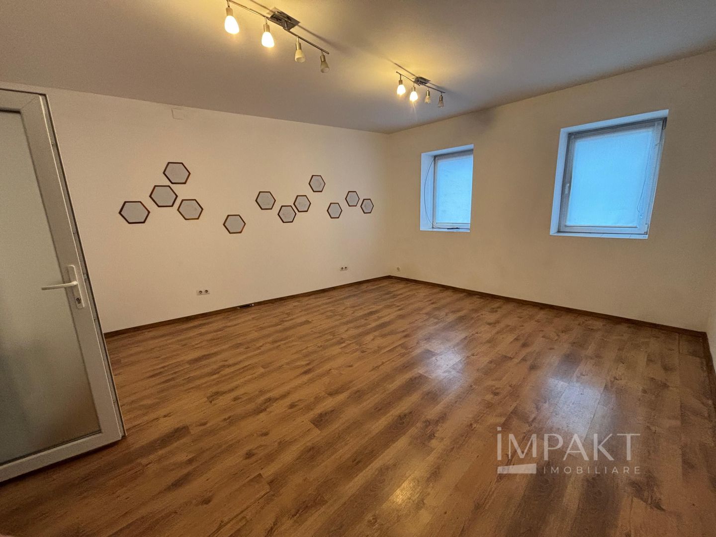 De inchiriat, birou, Piata Cipariu - Poză 5