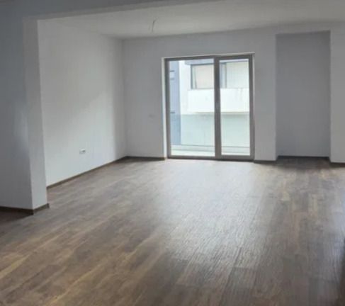 Locuiești la doi pași de Coresi Dar vezi orașul din alt unghi - Poză 2