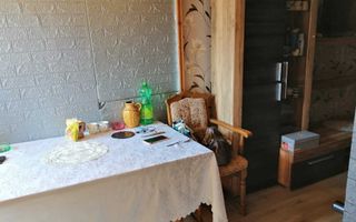 BRASADAS vinde garsoniera pe Ostrovului Bloc 2 etaj 2. - Poză 1