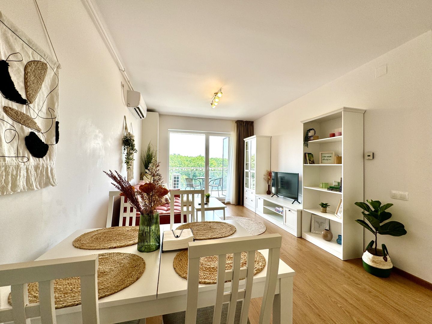 Apartament de închiriat 2 camere - vedere pădure - Poză 14
