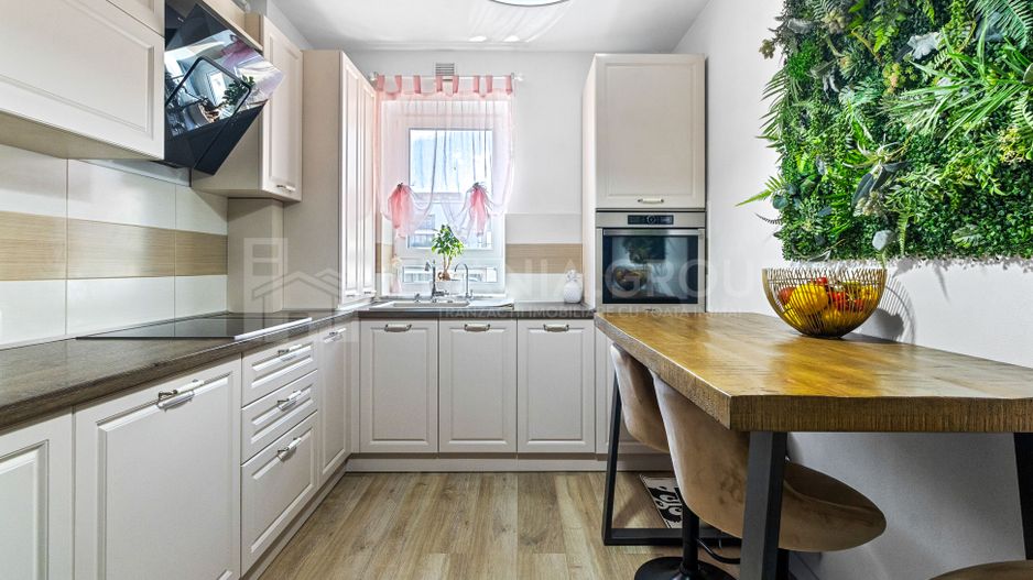 Apartament cochet mobilat-utilat, 3 camere, parcare, boxa, Kasper Coresi - Poză 19