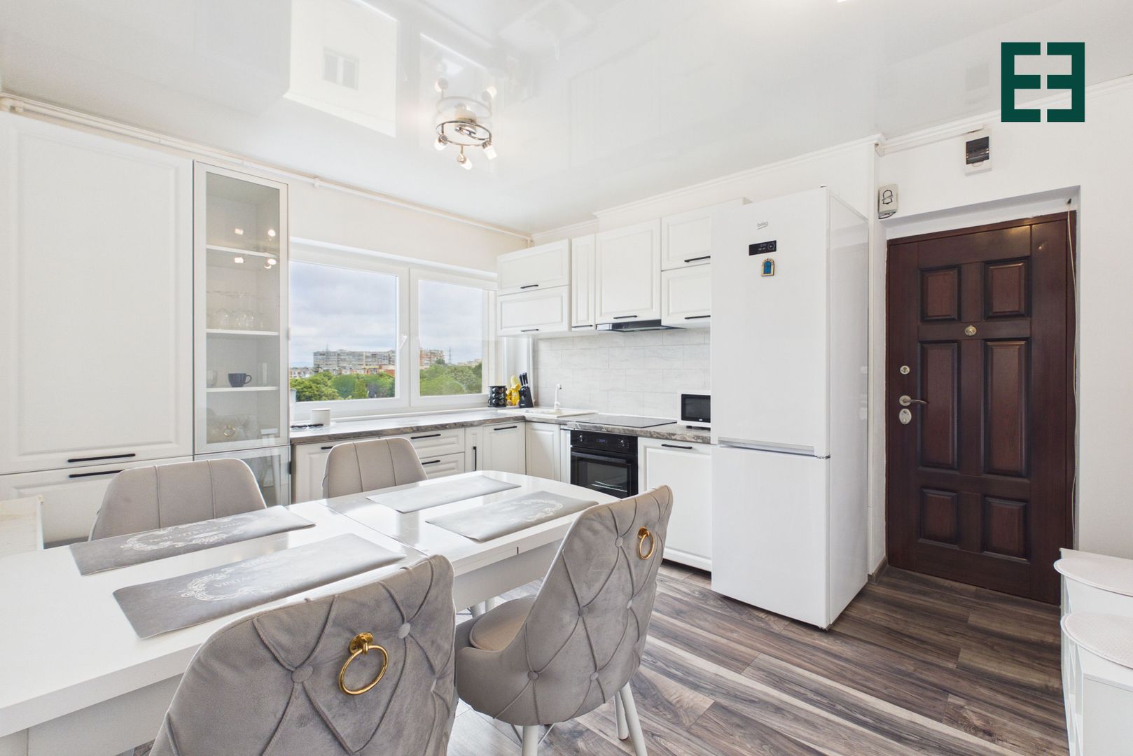 De închiriat - Apartament cu 2 camere -  Zonă Centrală - Arad - Poză 2