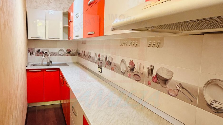 De vanzare apartament cu 2 camere dec. la parter in Galati, Micro 13 - Poză 5