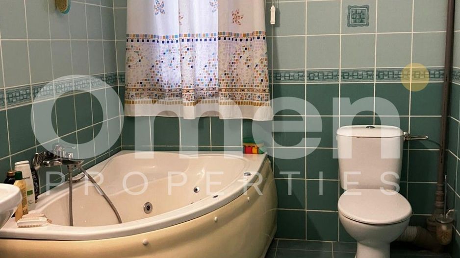 Vilă de închiriat – 260 mp utili, teren 1300 mp, 5 dormitoare, 3 băi, 3 balcoane - Poză 16