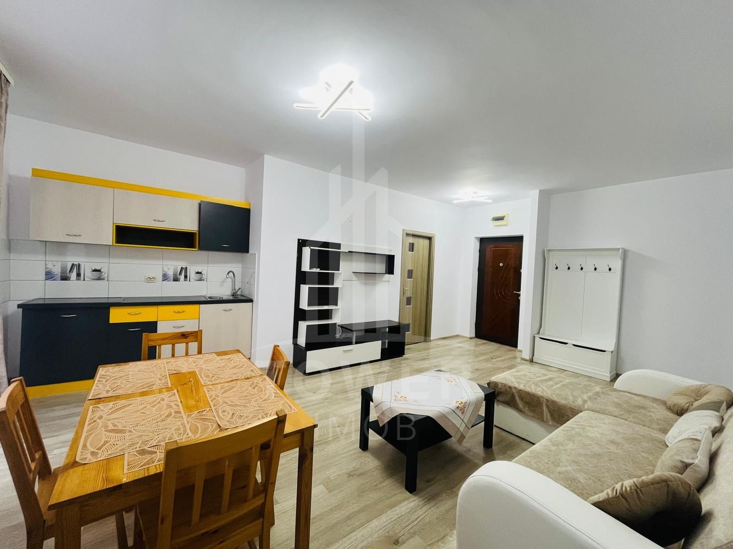 Apartament 3 camere decomandat - Poză 4