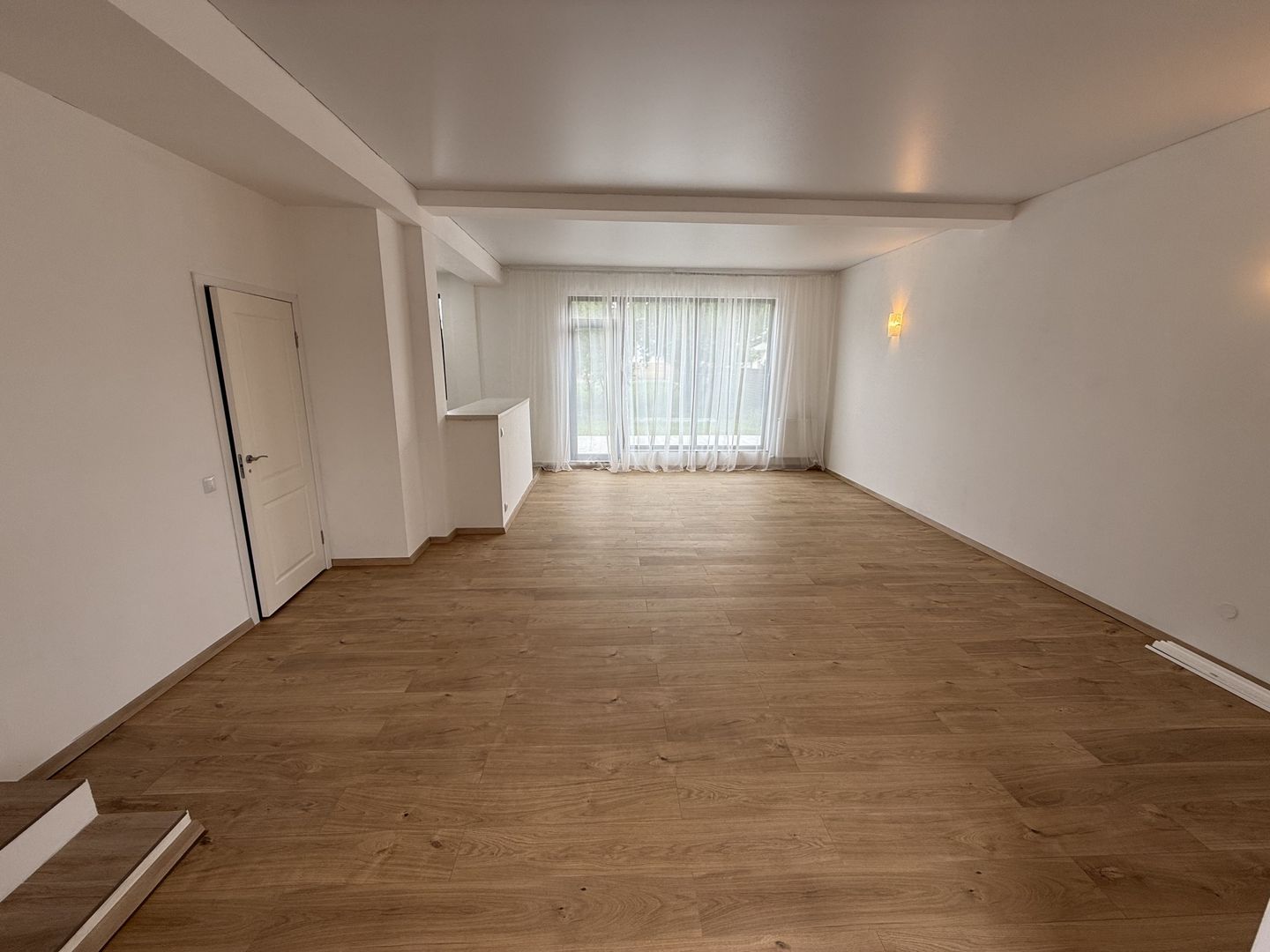 Vila 4 camere cu arhitectura deosebita langa pădure in Corbeanca ! - Poză 5
