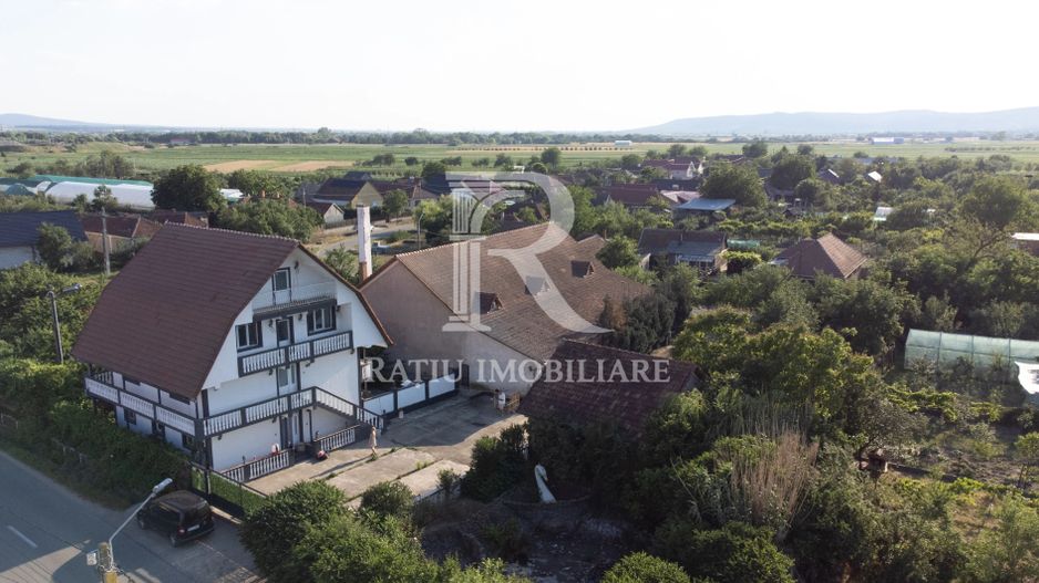Casă cu Hală Industrială | Teren 3.200 mp | Ineu | Bihor - Poză 1