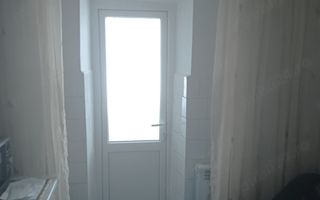 Apartament luminos cu 2 camere decomandate, 50 mp, Micro 16 – 65.000 € - Poză 2