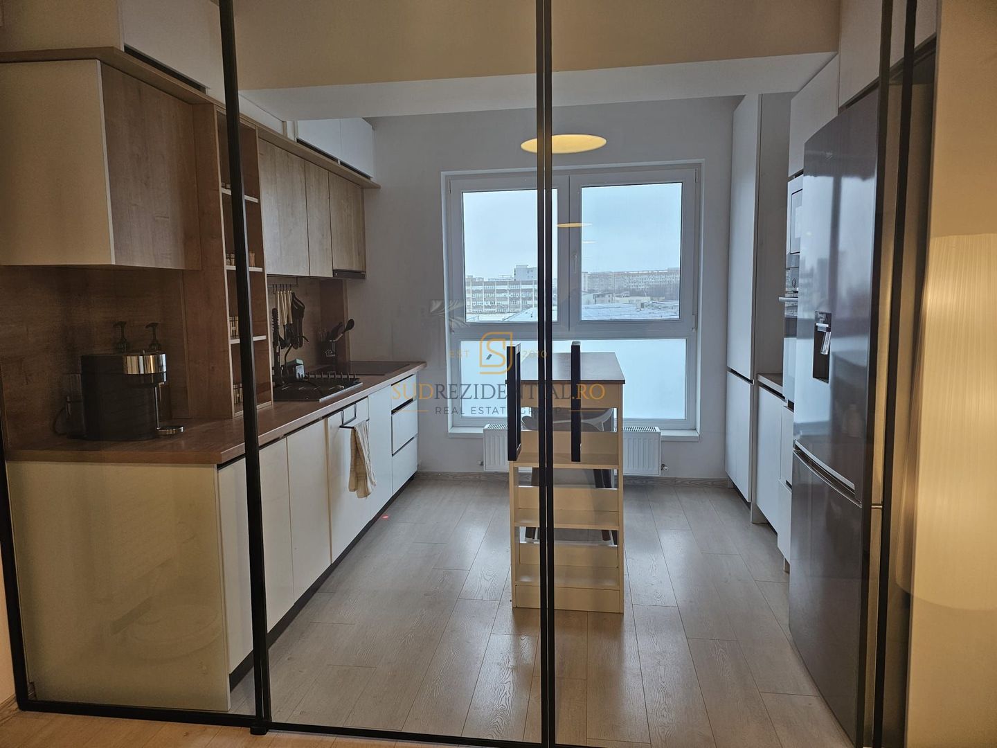 Apartament cu 3 camere, complet mobilat si utilat, acces rapid metrou - Poză 5