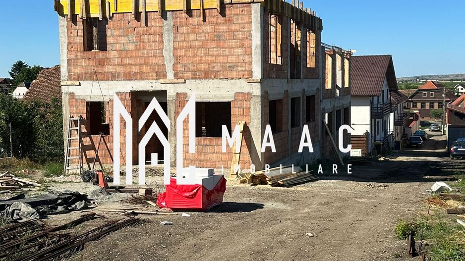 Casă Tip Duplex | 4 Camere | 2 Balcoane | Terasă | Șura Mică - Poză 3