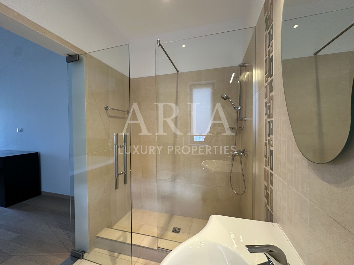 VILA INDIVIDUALA PIPERA Erou Iancu Nicolae - Poză 11