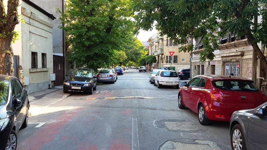 Vanzare Casa 4 camere | Zona Decebal Strada Popa Nan | Universitatea Hyperion - Poză 2