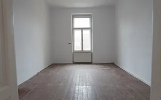 De vanzare Cladire bloc Istoric Central Arad D+P+E+M curte proprie - Poză 21