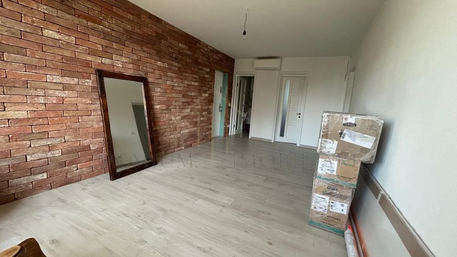 Apartament 3 camere de vanzare - Poză 2