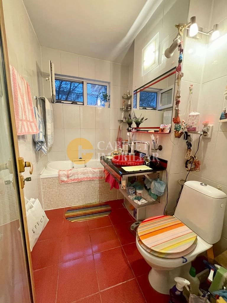 Complet Renovat - 3 Camere - Etaj 1 - Bloc Fara Risc - Zona Podu Ros - Poză 7