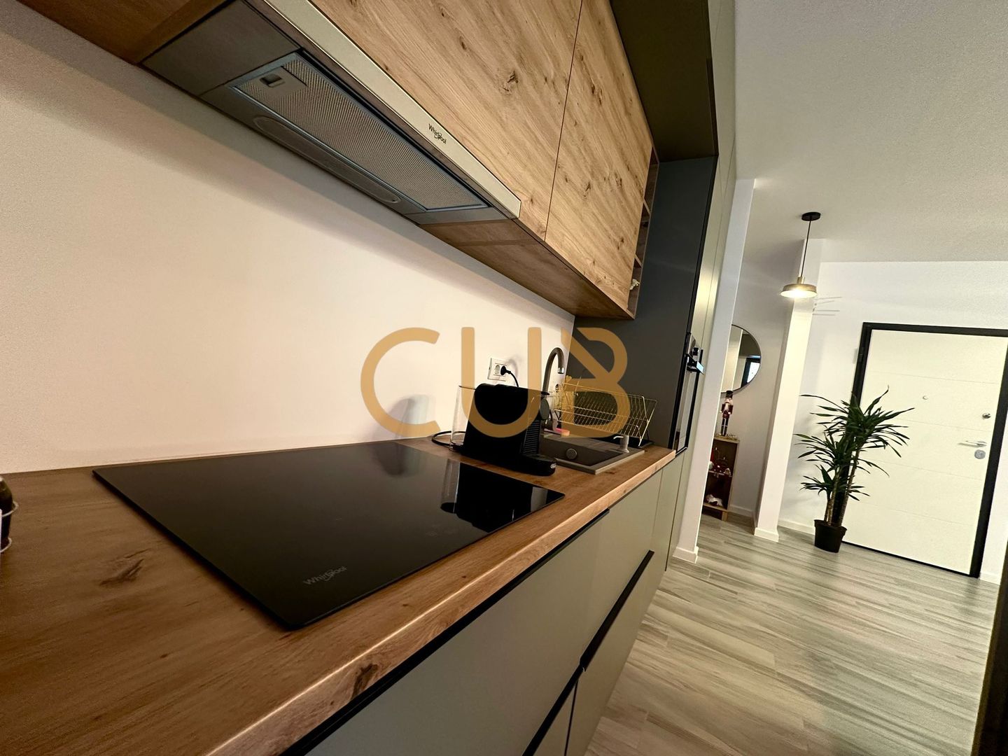 FUTURE RESIDENCE - 2cam DEOSEBIT complet mobilat+utilat|piscina,lift| - Poză 8