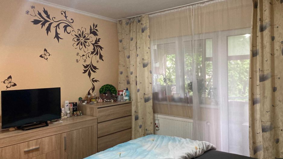 Vând apartament cu 3 camere - Poză 8