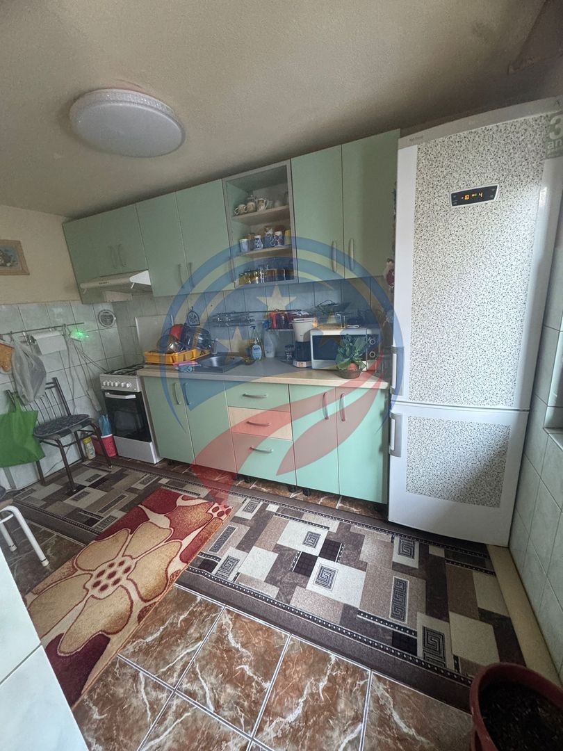 🌿 Casă cu teren 620 mp – Romanești | Liniște, acces excelent, potențial mare - Poză 3