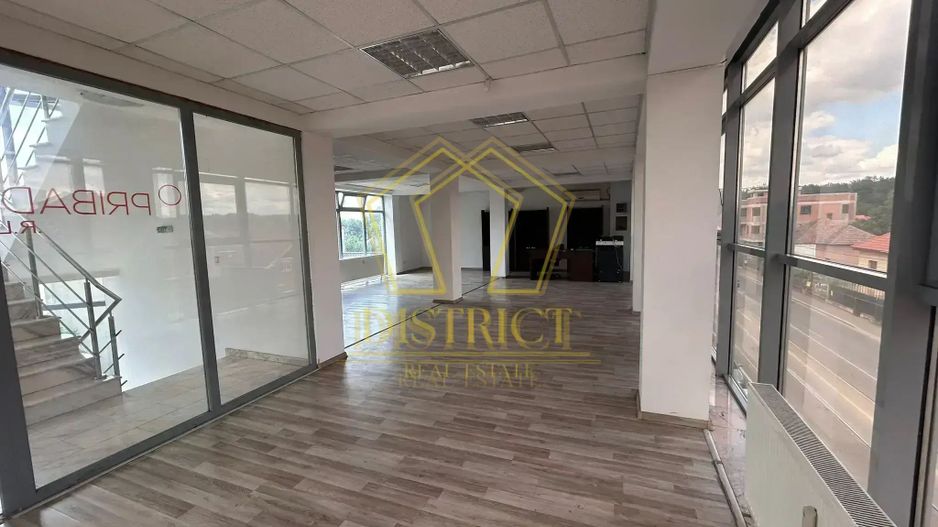 Spatiu birou renovat luminos cladire birouri I Simion Barnutiu - Poză 5