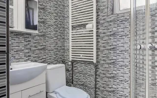 Casa de locuit + hala 136 mp in aceesi curte Maracineni Argeselu - Poză 13