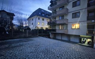 Bloc nou, sectiune mare, apartament 3 camere cu semineu, terasă mare si garaj - Poză 3