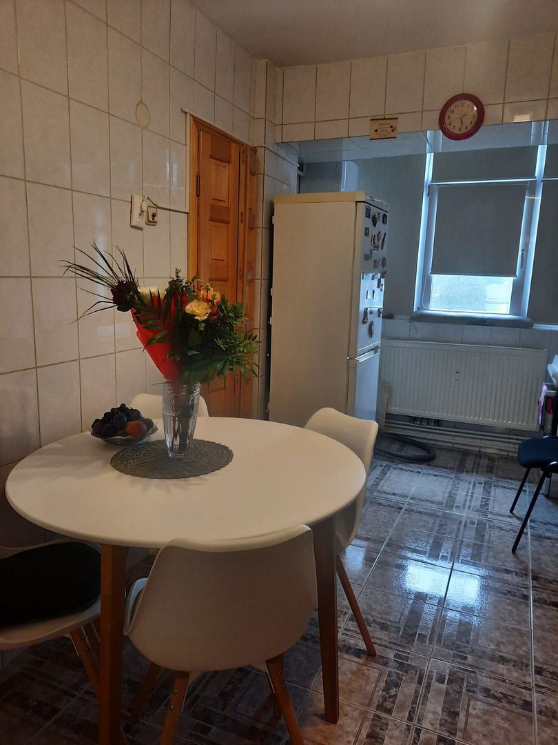 Apartament 3  cam Pta Centrala,et 4/7 - Poză 14