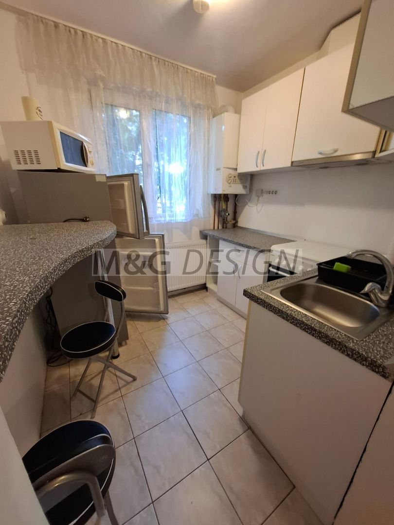 Semicentral, etaj 1, 2 camere decomandat, centrala, clima - Poză 12