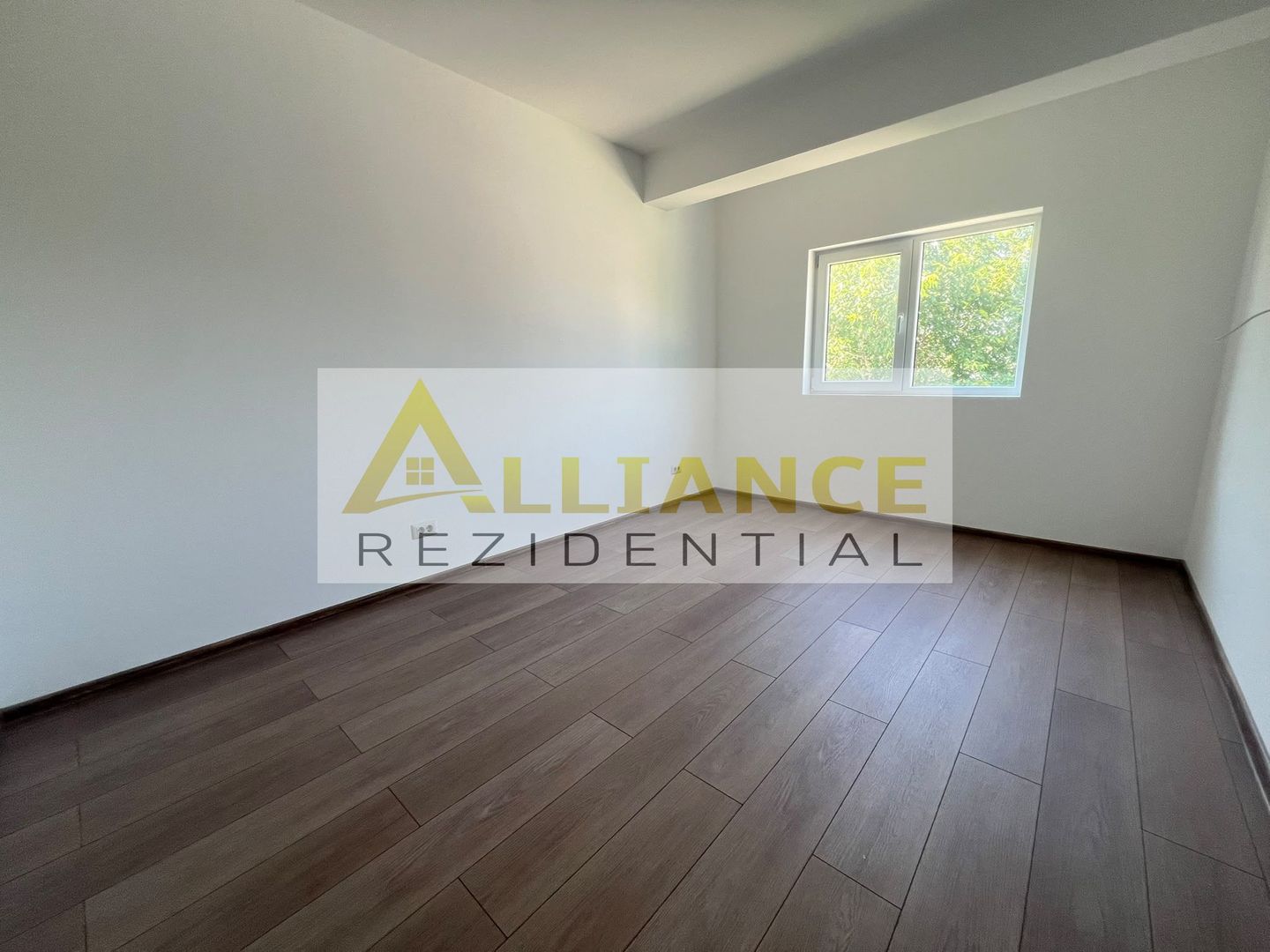 Duplex premium-4 camere-Teren 250mp - Poză 11