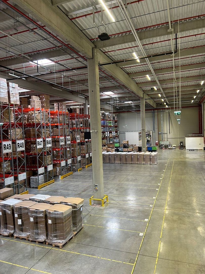 Spațiu cu rafturi pentru Logistică/Depozitare - Poză 5