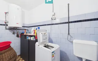 Casă solidă cu 5 camere in localitatea Almaș, Arad - Poză 17