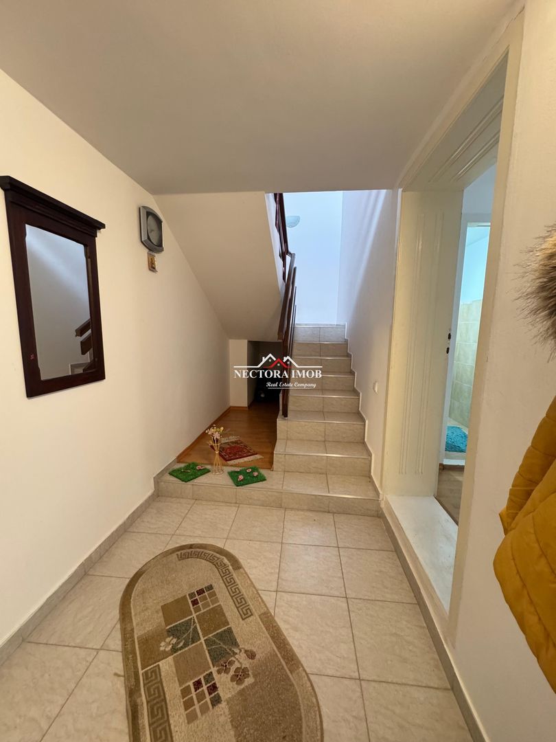 NECTORA IMOB-Casa cu etaj, mobilata, utilata, Episcopia, cu livada - Poză 7