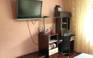 Apartament spațios, 2 camere decomandate, etaj 1, zona Piața Centrală - Poză 4