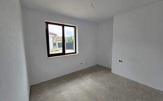 Casa semifinisata, 4 camere, 393 mp teren,  Barabant - Poză 11