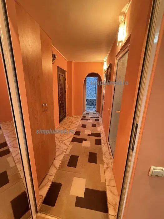 2 Camere Decomandat Centrala Proprie Loc de Parcare Piata Resita - Poză 5