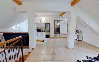 Vilă deosebită cu 6 camere în zona Şchei, Braşov - Poză 14