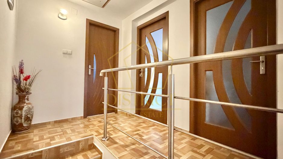 Duplex cu 4 camere si 2 bai complet mobilat si utilat in Giroc langa Zone 2. - Poză 13