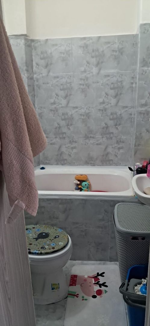 Apartament recent restructurat zona micro 14 - Poză 7