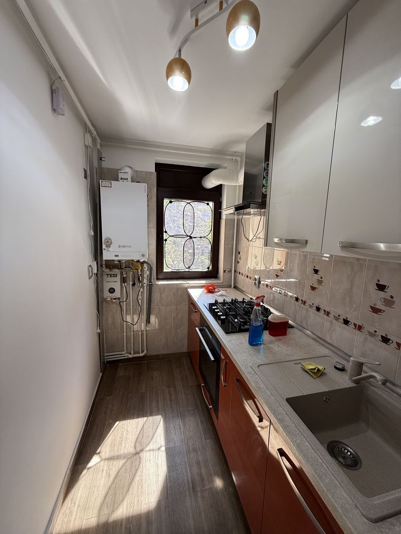 Ap 2 cam mobilat/utilat, complet renovat- etaj 2-bloc 6 etaje - Poză 11