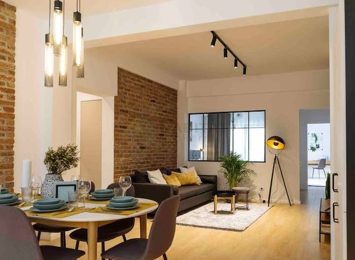 Investitiei, locatie centrala, randament bun, istoric B&B - Poză 3