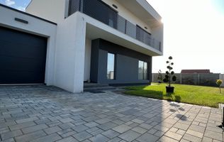 Vilă de Lux I Design contemporan si curte 360 mp I Dumbravita