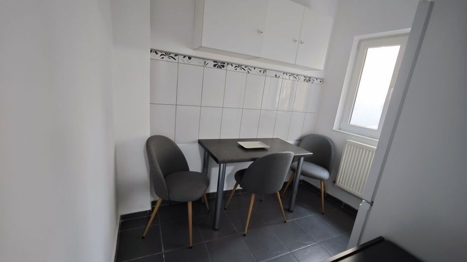 Închiriez apartament 3 camere, Unirii, plan B, centrală proprie - Poză 6