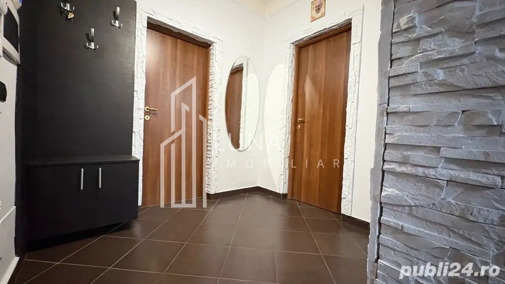 apartament 3 camere de vanzare - Poză 8
