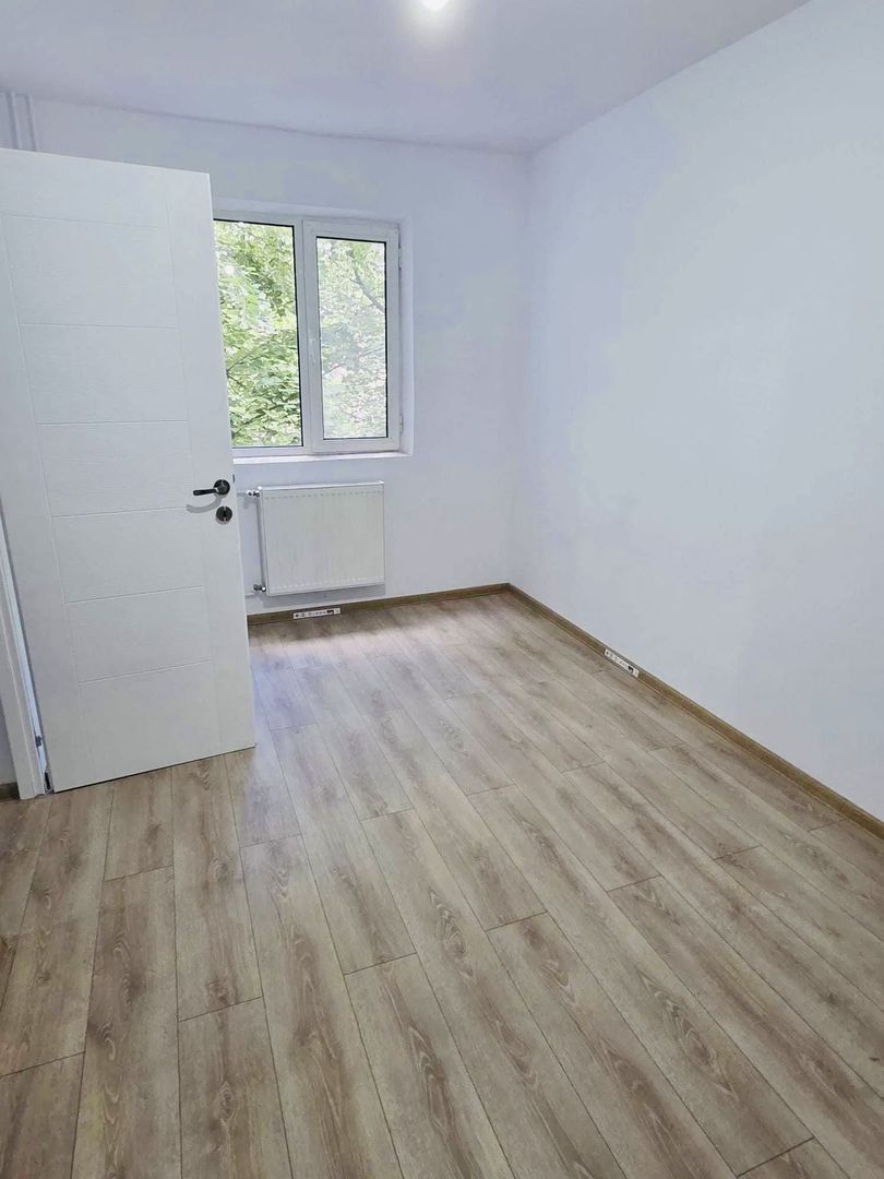 Sagului – Piața Doina | 2 Camere | Etaj 3 | Renovat Recent | Aproape de Tot - Poză 4