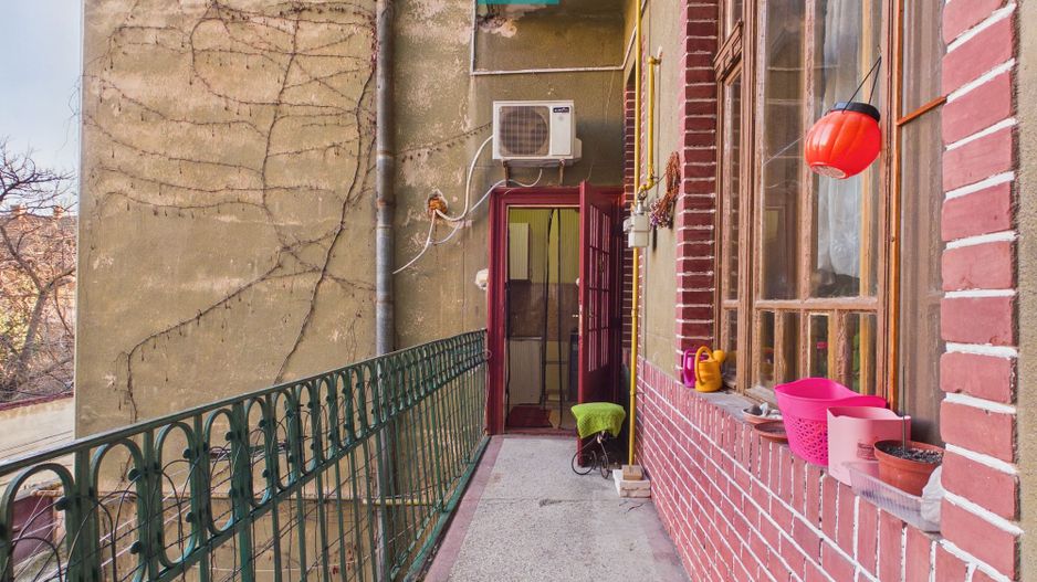 Apartament ultracentral cu 2 camere de închiriat - Poză 2