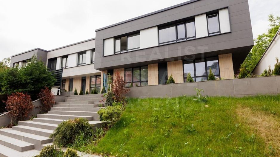 Vânzare, Townhouse, 3 nivele, strada Anton Crihan, Centru - Poză 2